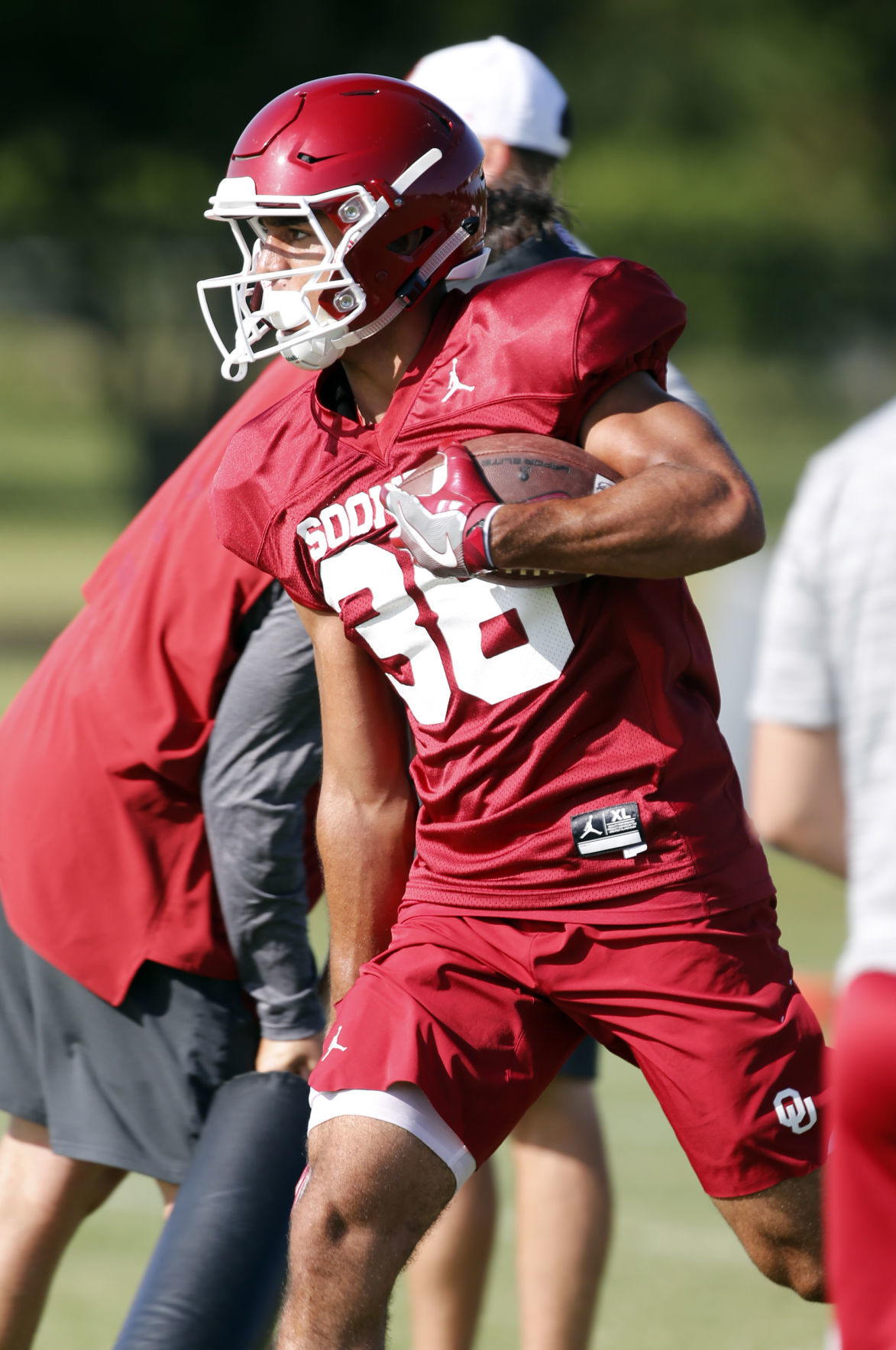 LB Bryan Mead